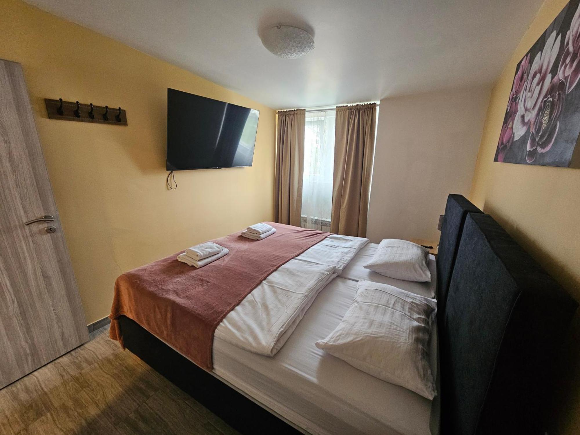 Royal Apartments & Rooms Загреб Екстер'єр фото